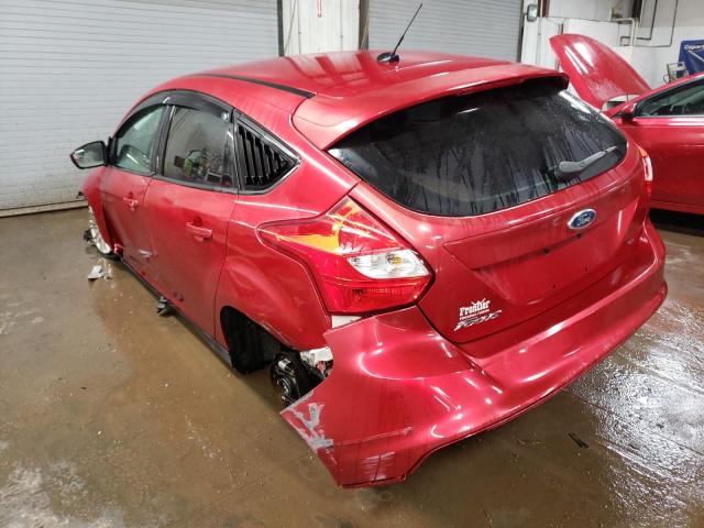 1FAHP3K29CL147084 - 2012 FORD FOCUS SE RED photo 2