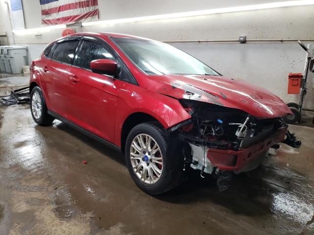 1FAHP3K29CL147084 - 2012 FORD FOCUS SE RED photo 4