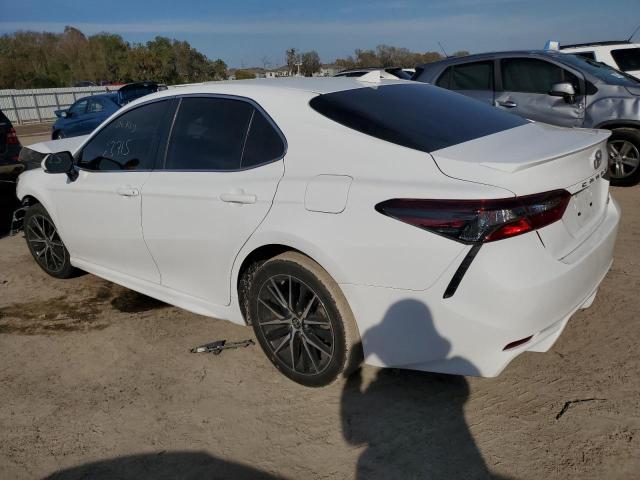 4T1T11AK8NU706192 - 2022 TOYOTA CAMRY SE WHITE photo 2