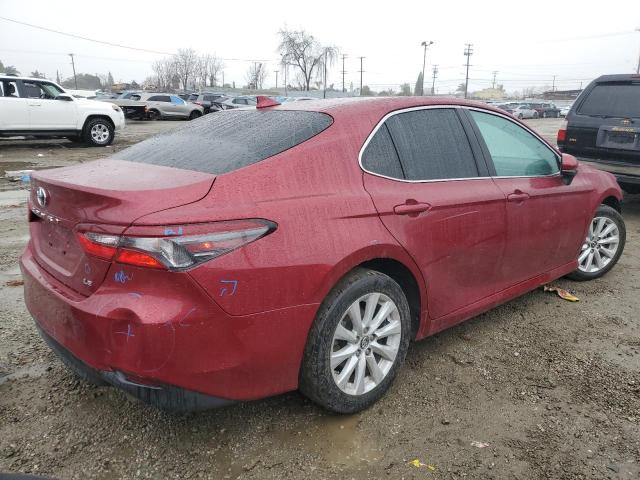 4T1C11AK2NU054430 - 2022 TOYOTA CAMRY LE RED photo 3
