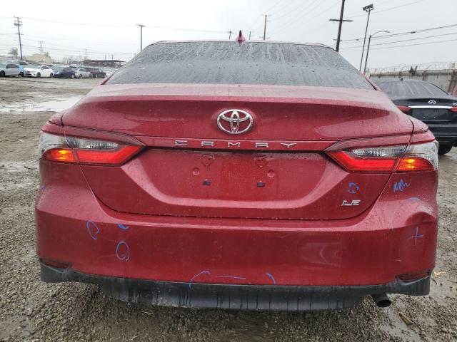 4T1C11AK2NU054430 - 2022 TOYOTA CAMRY LE RED photo 6