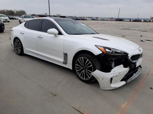 KNAE25LA0J6015014 - 2018 KIA STINGER PREMIUM WHITE photo 4