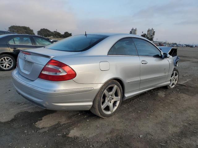 WDBTJ75J65F149584 - 2005 MERCEDES-BENZ CLK 500 SILVER photo 3