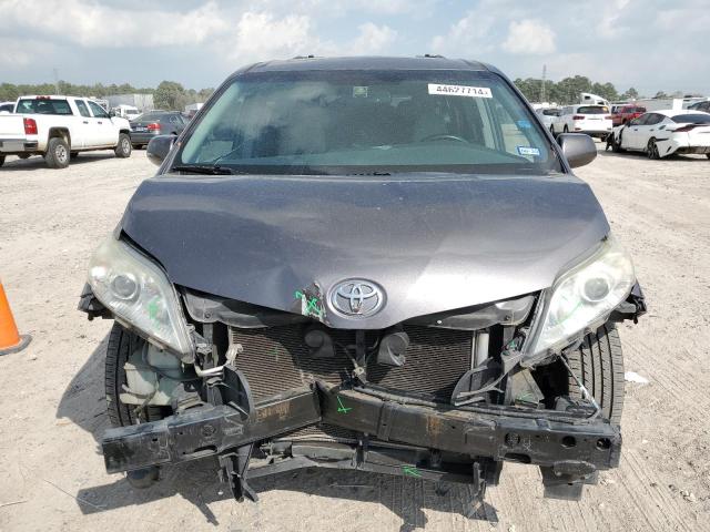 5TDYK3DC7FS562924 - 2015 TOYOTA SIENNA XLE GRAY photo 5