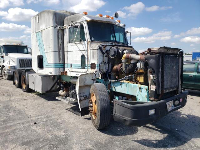 1996 PETERBILT 567, null