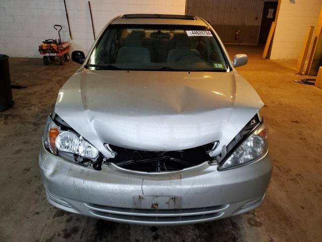 4T1BE32K94U916633 - 2004 TOYOTA CAMRY LE GRAY photo 5