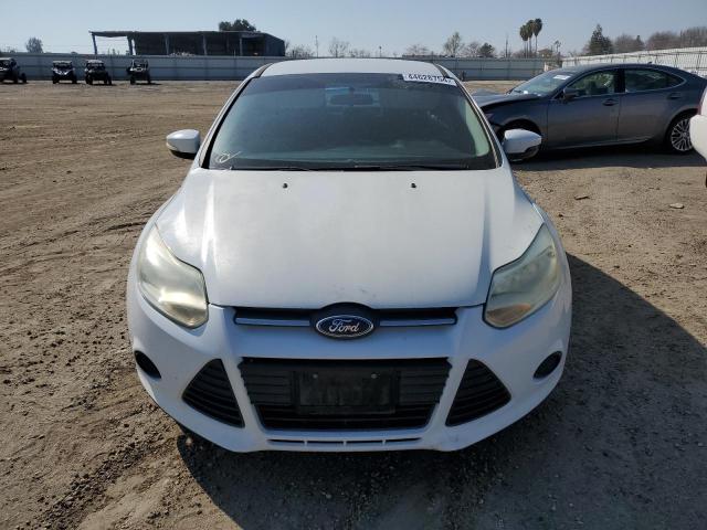 1FADP3F2XDL244983 - 2013 FORD FOCUS SE WHITE photo 5
