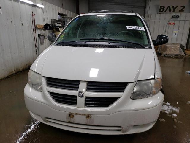 1D4GP45R25B414792 - 2005 DODGE CARAVAN SXT WHITE photo 5