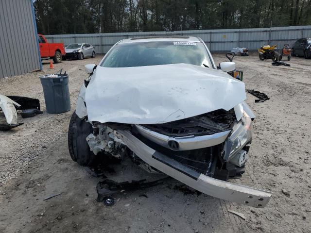 19VDE1F31EE001322 - 2014 ACURA ILX 20 WHITE photo 5