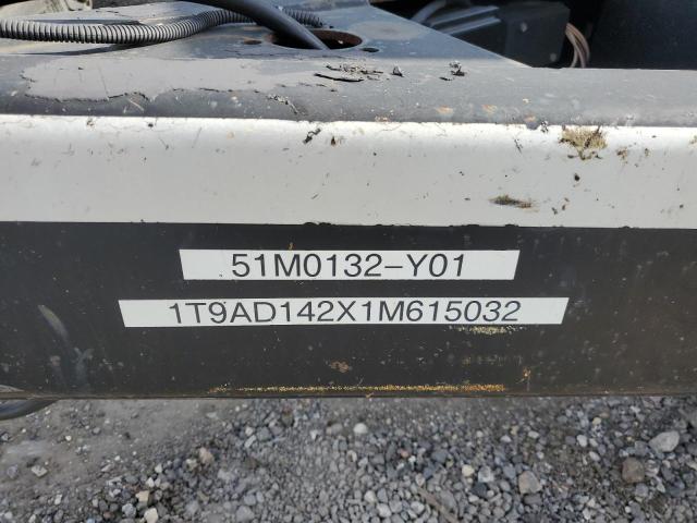 1T9AD142X1M615032 - 2001 OTHR GENERATOR CREAM photo 10