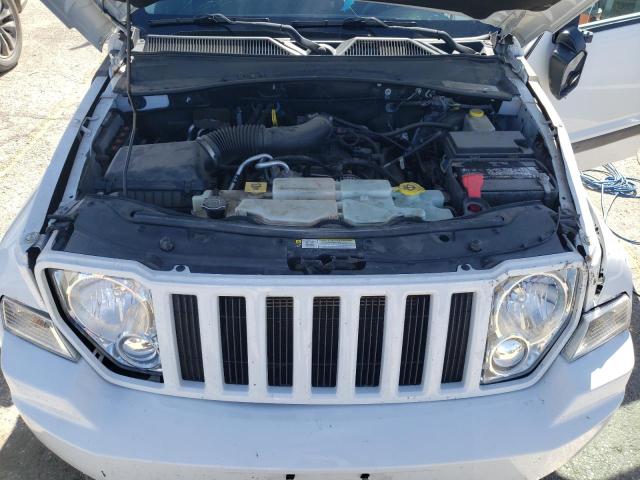 1C4PJLAKXCW139874 - 2012 JEEP LIBERTY SPORT WHITE photo 11