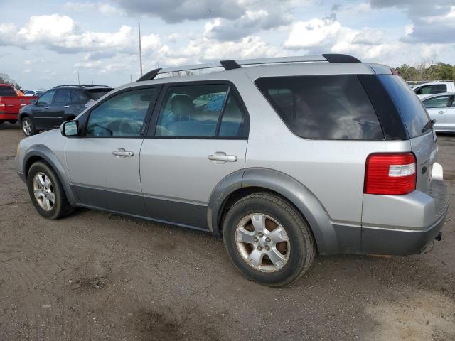 1FMDK02167GA39903 - 2007 FORD FREESTYLE SEL SILVER photo 2