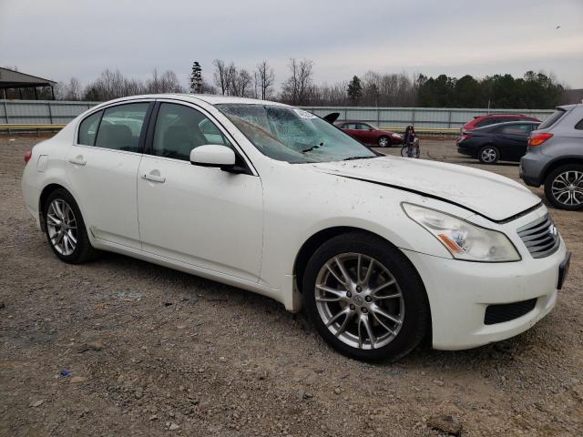 JNKBV61E77M709954 - 2007 INFINITI G35 WHITE photo 4