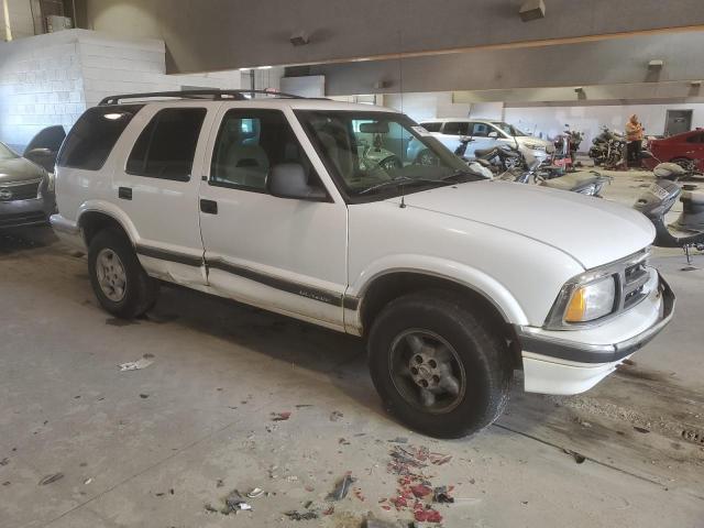 1GNDT13W6T2186755 - 1996 CHEVROLET BLAZER WHITE photo 4