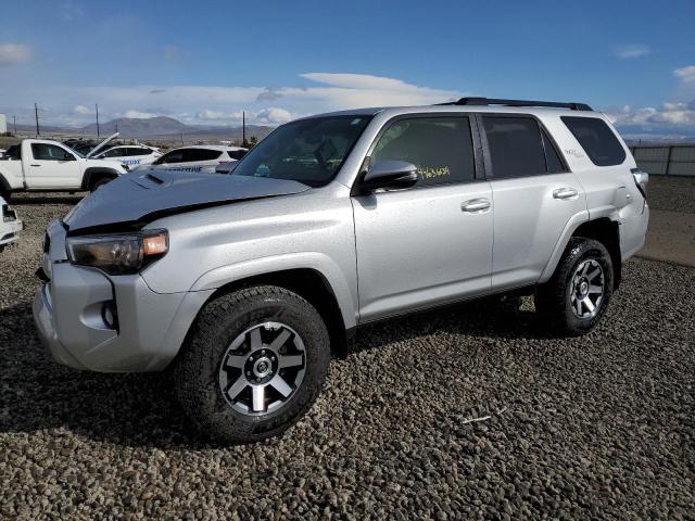 JTEBU5JR6K5658835 - 2019 TOYOTA 4RUNNER SR5 SILVER photo 1