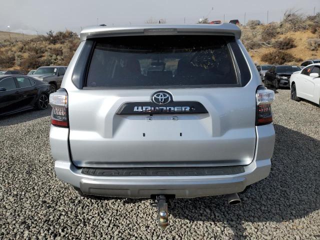 JTEBU5JR6K5658835 - 2019 TOYOTA 4RUNNER SR5 SILVER photo 6