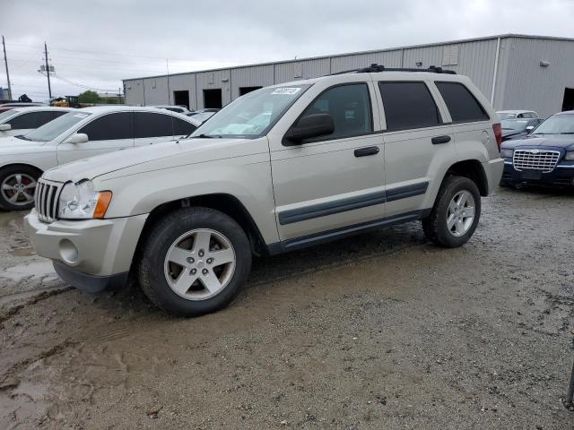 1J4GS48K86C359264 - 2006 JEEP GRAND CHER LAREDO SILVER photo 1