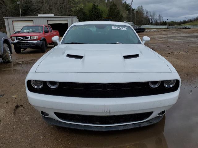 2C3CDZAG2LH246697 - 2020 DODGE CHALLENGER SXT WHITE photo 5