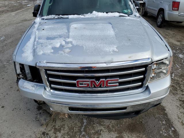 1GTR2VE78CZ133142 - 2012 GMC SIERRA K1500 SLE SILVER photo 11