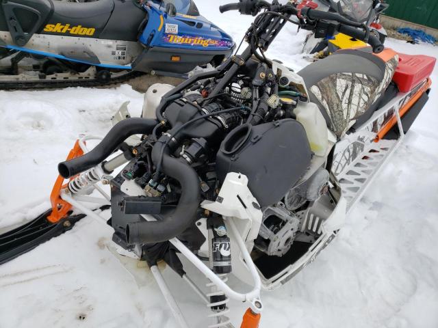 4UF17SNW0HT113698 - 2017 ARCTIC CAT ZR9000 双色 照片 10