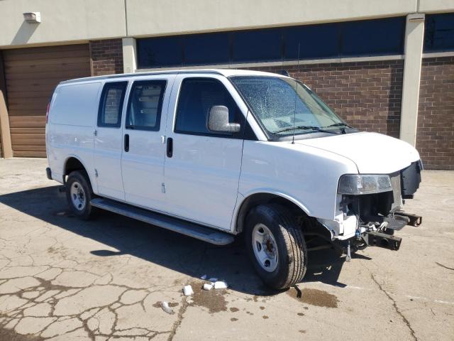 1GTW7AFP2M1305564 - 2021 GMC SAVANA G2500 WHITE photo 4