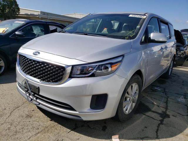 KNDMA5C16J6366382 - 2018 KIA SEDONA L SILVER photo 1