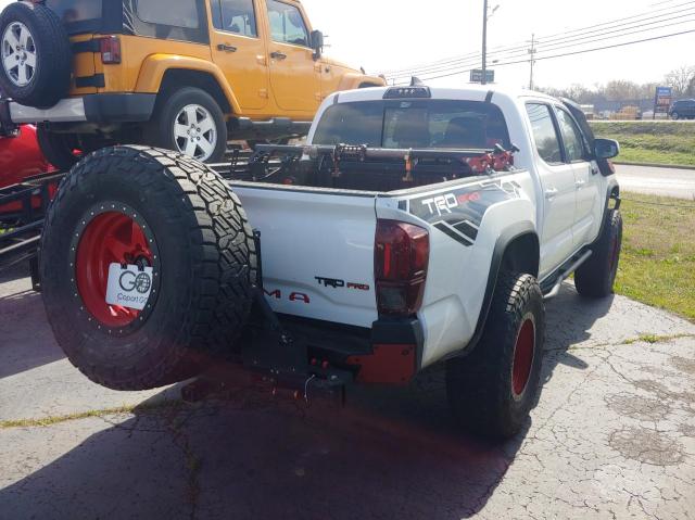 5TFCZ5AN3HX111042 - 2017 TOYOTA TACOMA DOUBLE CAB 白色 照片 4