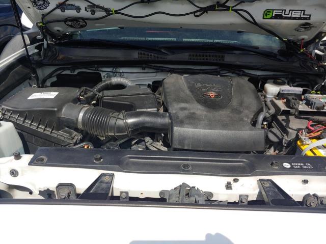 5TFCZ5AN3HX111042 - 2017 TOYOTA TACOMA DOUBLE CAB 白色 照片 7