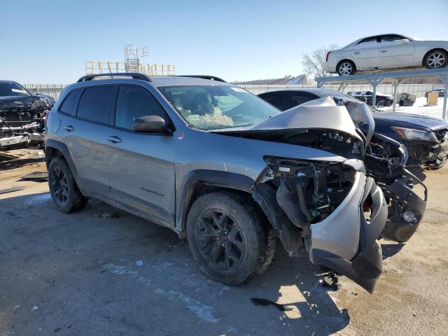 1C4PJMBS9GW183441 - 2016 JEEP CHEROKEE TRAILHAWK SILVER photo 4