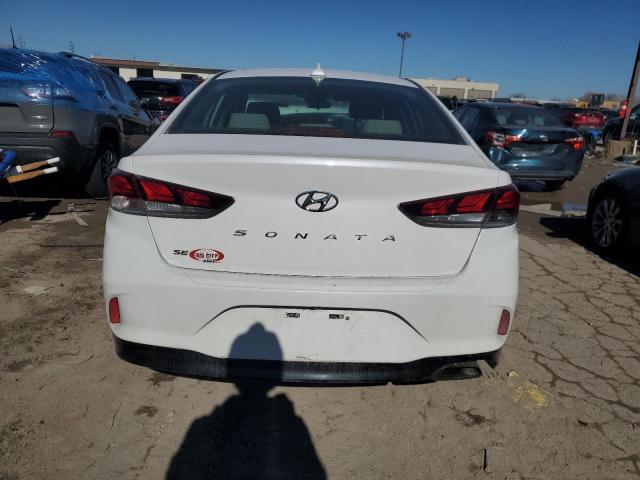 5NPE24AF8KH798568 - 2019 HYUNDAI SONATA SE WHITE photo 6