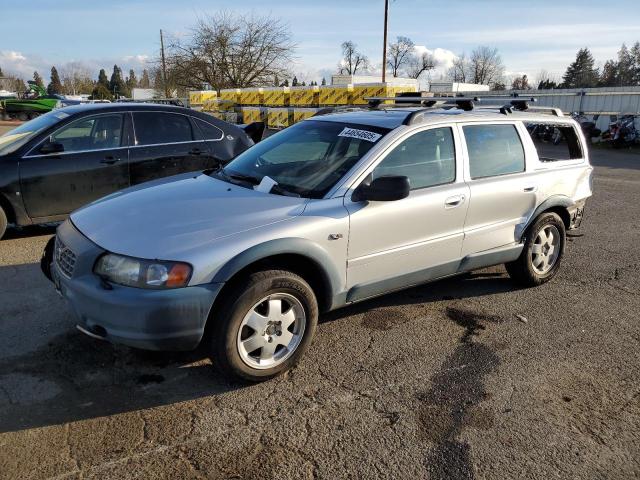 2003 VOLVO XC70, 