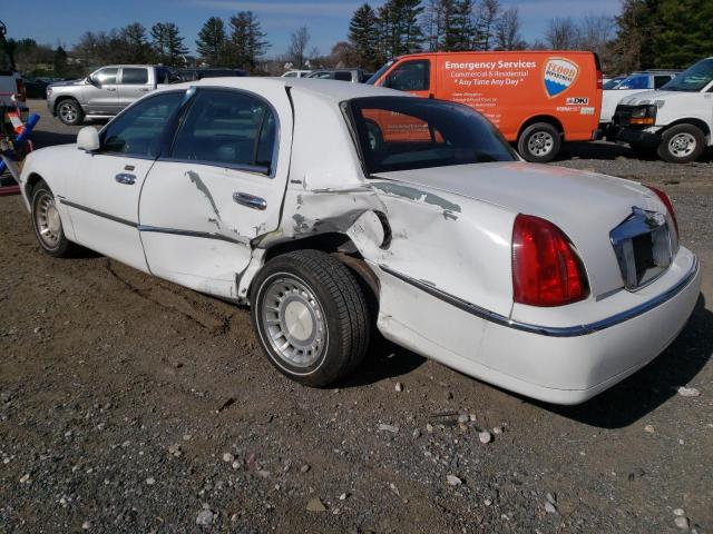 1LNHM81W0YY799246 - 2000 LINCOLN TOWN CAR EXECUTIVE WHITE photo 2