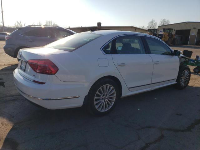 1VWBT7A35GC026438 - 2016 VOLKSWAGEN PASSAT SE WHITE photo 3