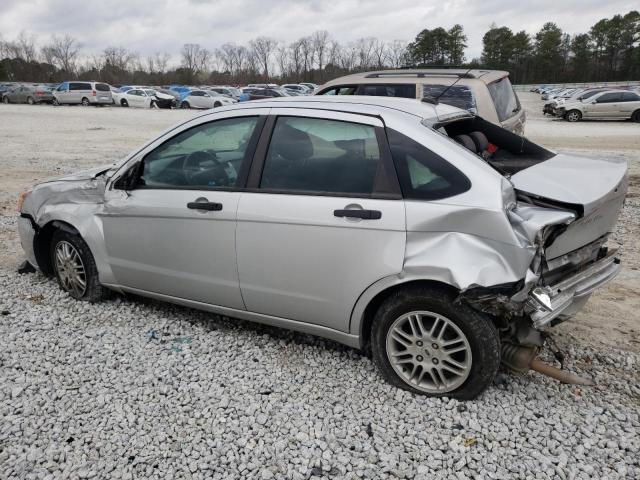 1FAHP3FN2AW260617 - 2010 FORD FOCUS SE SILVER photo 2