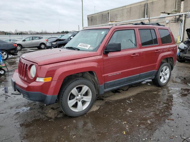 1C4NJRFB4CD698111 - 2012 JEEP PATRIOT LATITUDE RED photo 1