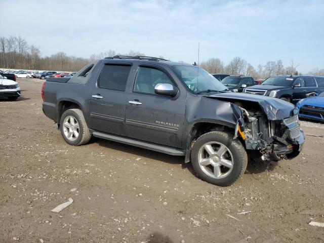 3GNTKEE37BG331042 - 2011 CHEVROLET AVALANCHE LS CHARCOAL photo 4