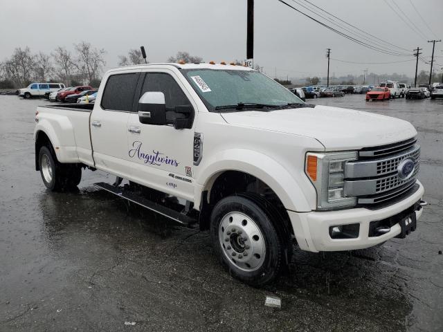 1FT8W4DT4HEB99906 - 2017 FORD F450 SUPER DUTY WHITE photo 1