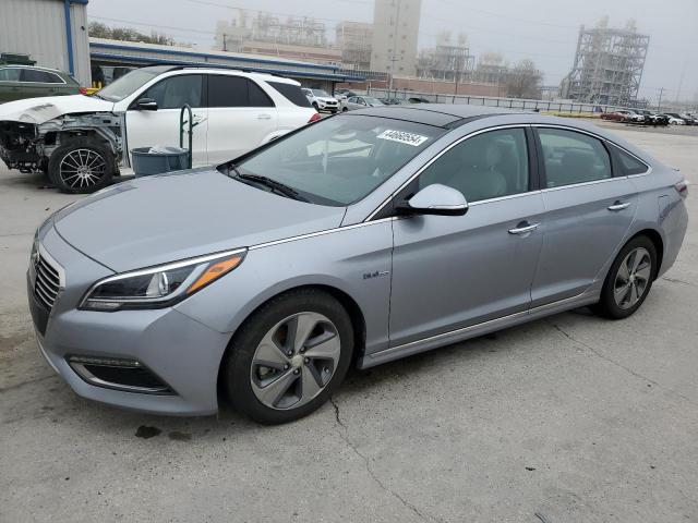 KMHE34L11GA017558 - 2016 HYUNDAI SONATA HYBRID SILVER photo 1