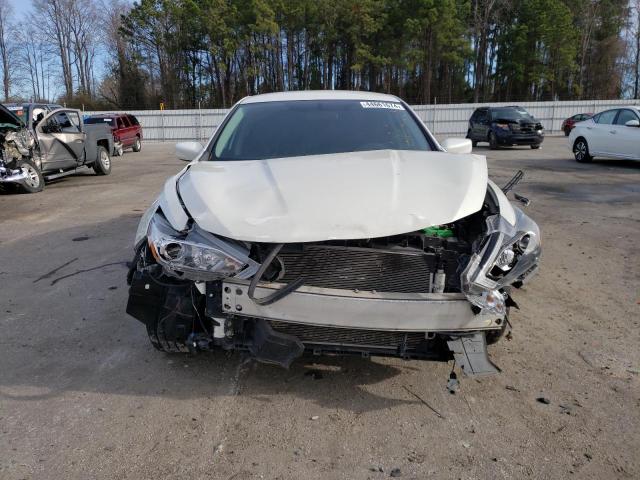 1N4AL3AP1HC277233 - 2017 NISSAN ALTIMA 2.5 WHITE photo 5