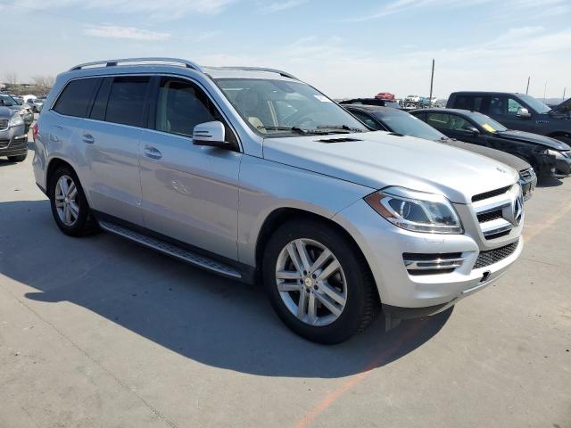 4JGDF6EE8FA511106 - 2015 MERCEDES-BENZ GL 450 4MATIC SILVER photo 4