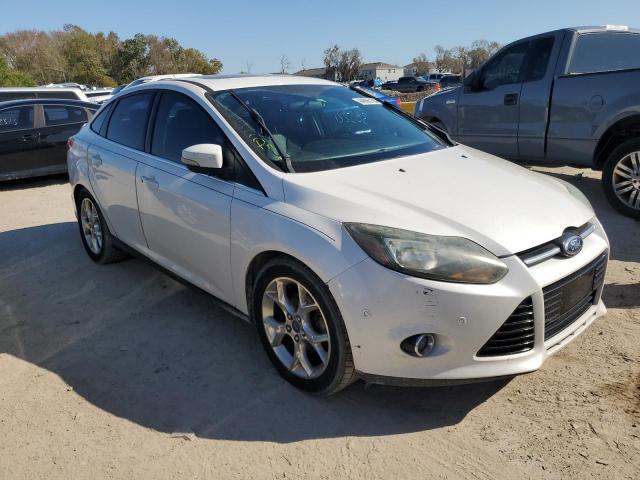 1FADP3J27DL129670 - 2013 FORD FOCUS TITANIUM WHITE photo 4