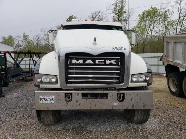 1M2GR4GC7LM015244 - 2020 MACK GRANITE WHITE photo 9