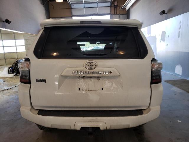 JTEBU5JR1G5277563 - 2016 TOYOTA 4RUNNER SR5/SR5 PREMIUM 白色 照片 6