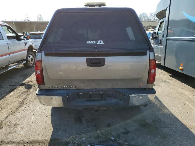 2GCEK13MX71690987 - 2007 CHEVROLET SILVERADO K1500 CREW CAB SILVER photo 6