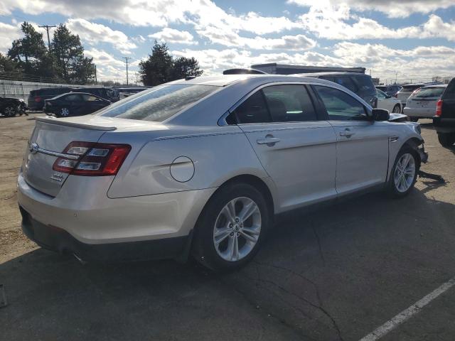 1FAHP2E88FG108493 - 2015 FORD TAURUS SEL SILVER photo 3