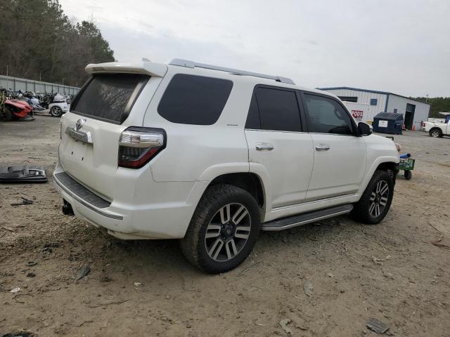 JTEBU5JR8H5470228 - 2017 TOYOTA 4RUNNER SR5/SR5 PREMIUM WHITE photo 3