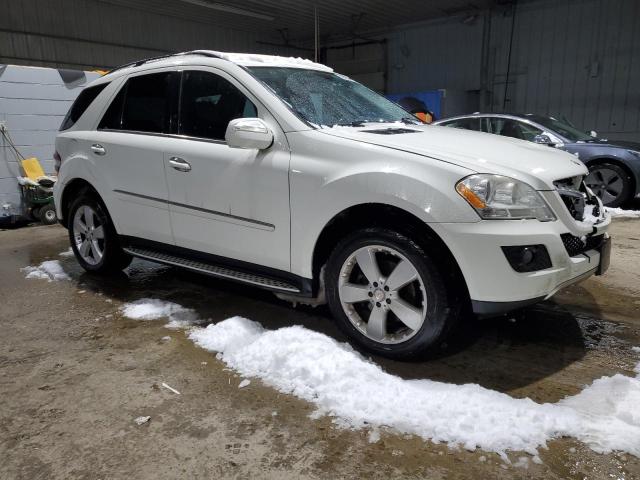 4JGBB8GB3AA532715 - 2010 MERCEDES-BENZ ML 350 4MATIC WHITE photo 4
