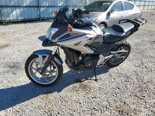 JH2RC8749GK000171 - 2016 HONDA NC700XD SILVER photo 2