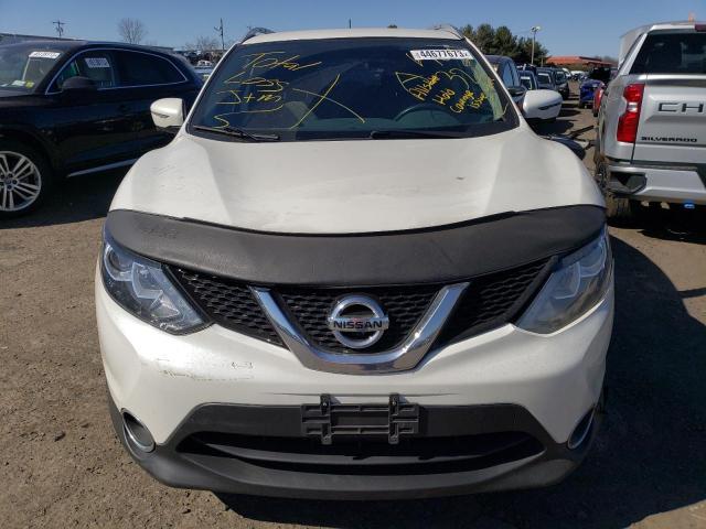 JN1BJ1CR6HW144069 - 2017 NISSAN ROGUE SPOR S WHITE photo 5