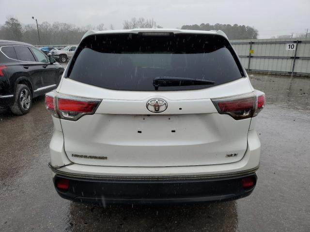 5TDKKRFH6FS072024 - 2015 TOYOTA HIGHLANDER XLE WHITE photo 6